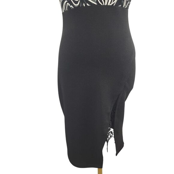 Papaya Medium Black Bodycon Dress V-Neck Lace Trim USA Black Gray White Print - Picture 10 of 16